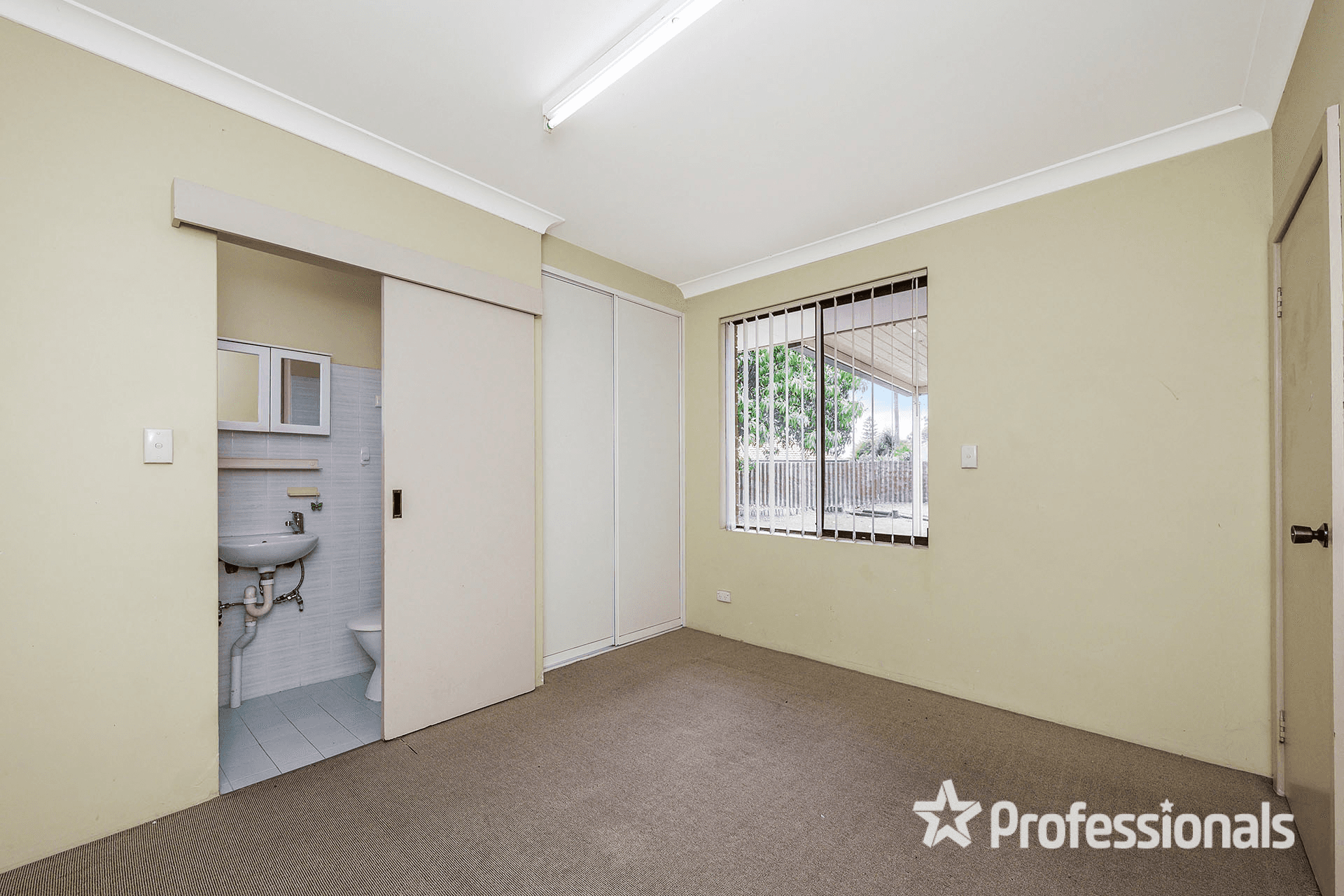 7 Millbank Court, ALEXANDER HEIGHTS, WA 6064