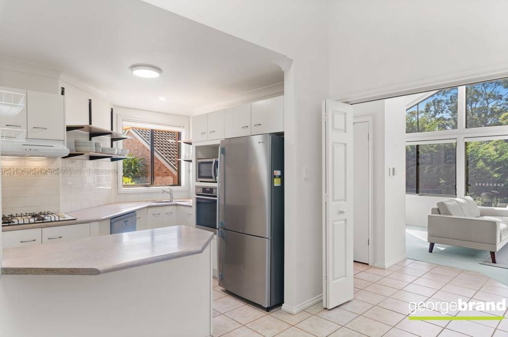 12 Narelle Close, Lisarow, NSW 2250
