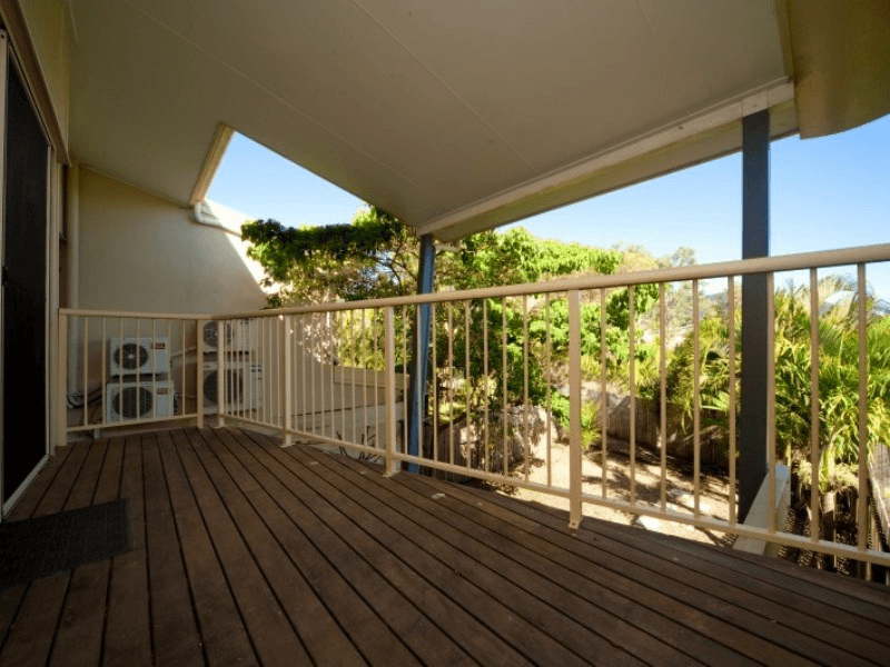 Unit 8/21 Shute Harbour Rd, Cannonvale, QLD 4802