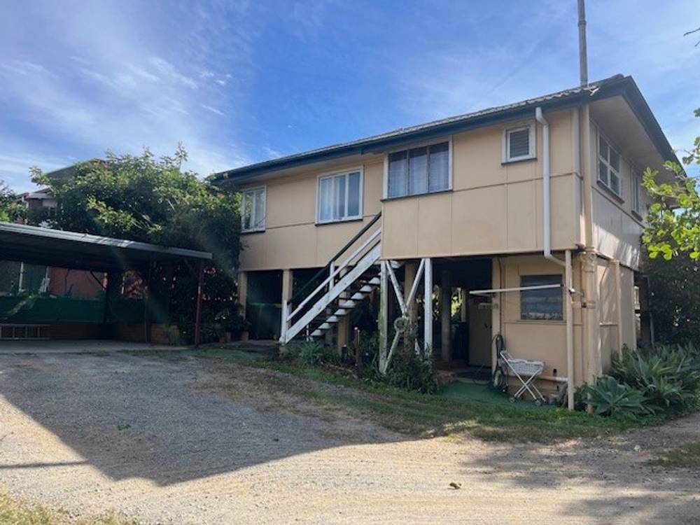 151 Nursery Road, HOLLAND PARK WEST, QLD 4121