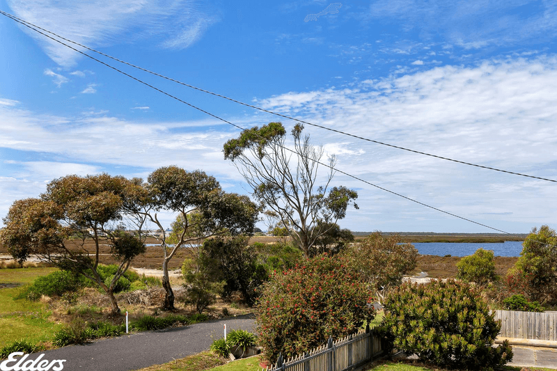 11  CAMERON Street, MCLOUGHLINS BEACH, VIC 3874