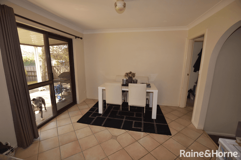 14 Pitta Pitta Place, ORANGE, NSW 2800