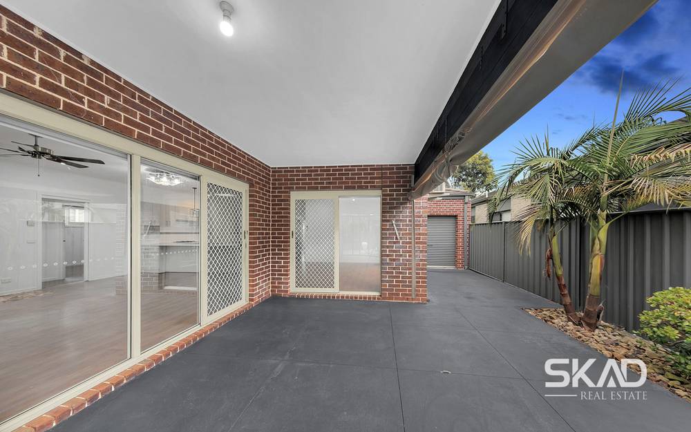 18 Mount Eccles Way, SOUTH MORANG, VIC 3752