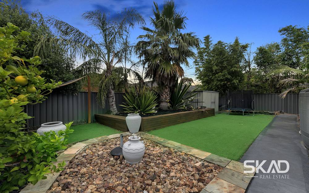 18 Mount Eccles Way, SOUTH MORANG, VIC 3752