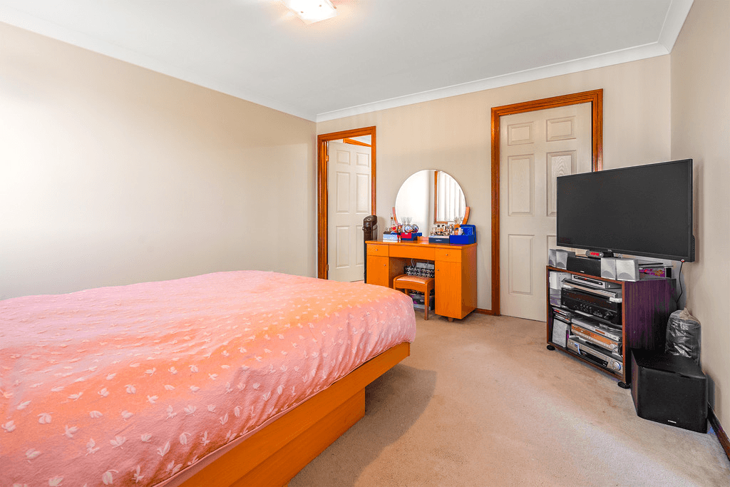 9 Domenic Close, HOXTON PARK, NSW 2171