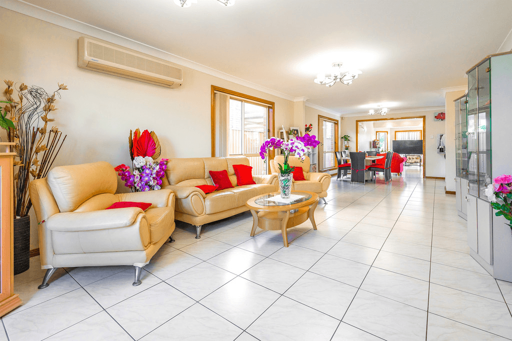 9 Domenic Close, HOXTON PARK, NSW 2171