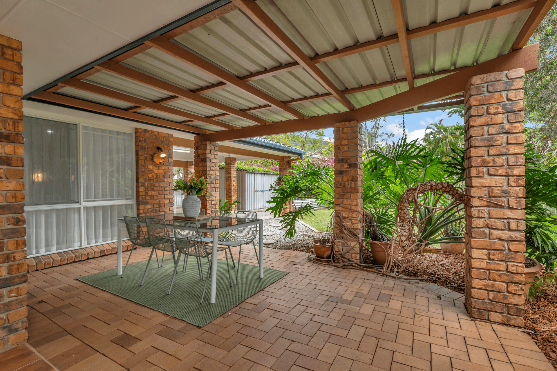 2 Chatburn Street, CHAPEL HILL, QLD 4069