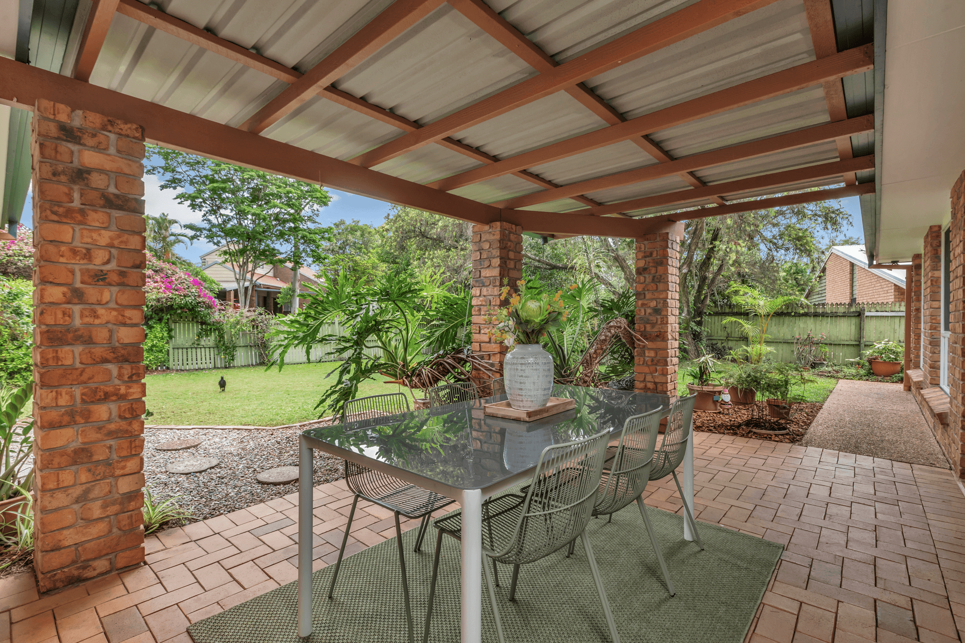 2 Chatburn Street, CHAPEL HILL, QLD 4069