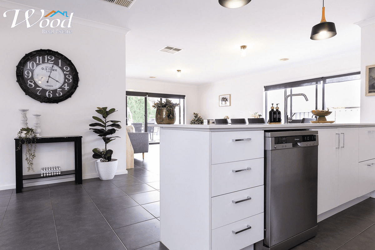 577 Chant St, LAVINGTON, NSW 2641