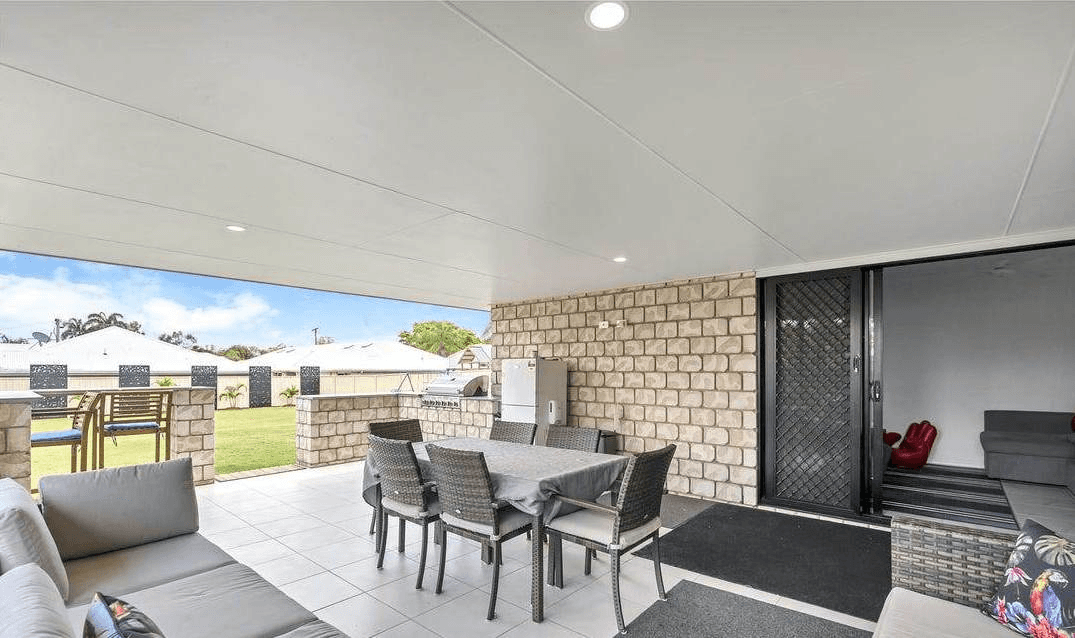 11 BARRY STREET, GRACEMERE, QLD 4702