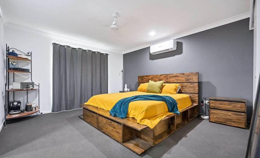 11 BARRY STREET, GRACEMERE, QLD 4702