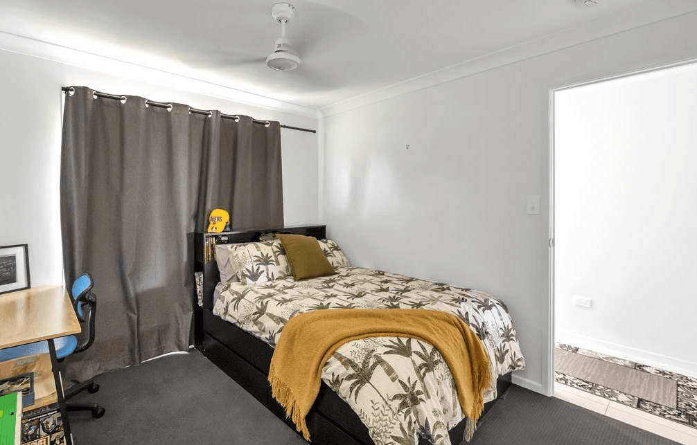 11 BARRY STREET, GRACEMERE, QLD 4702