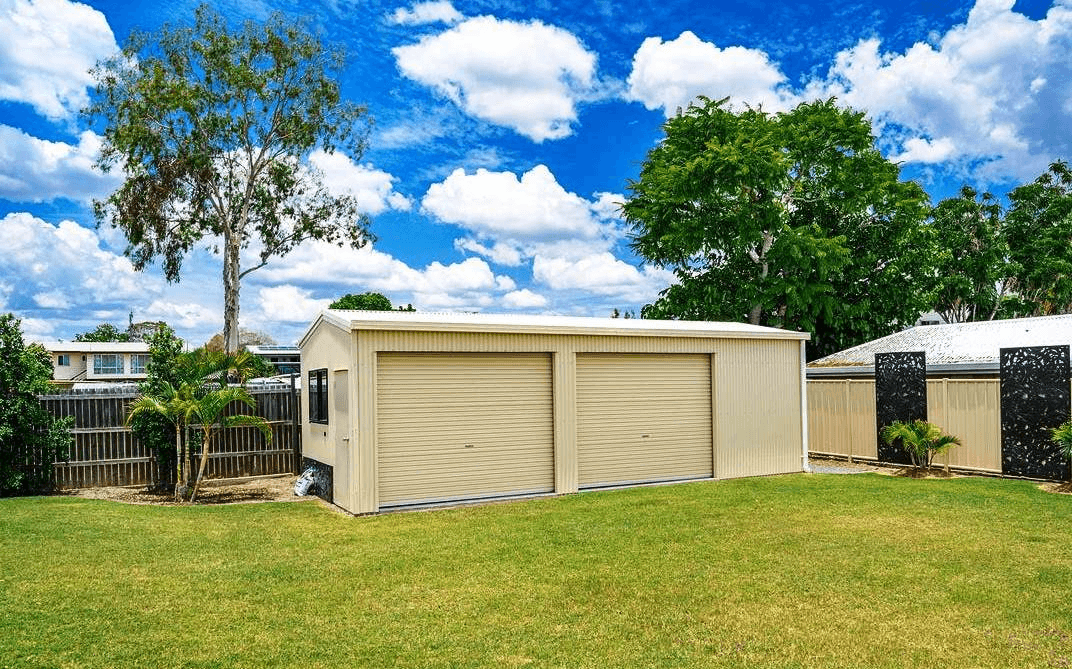 11 BARRY STREET, GRACEMERE, QLD 4702