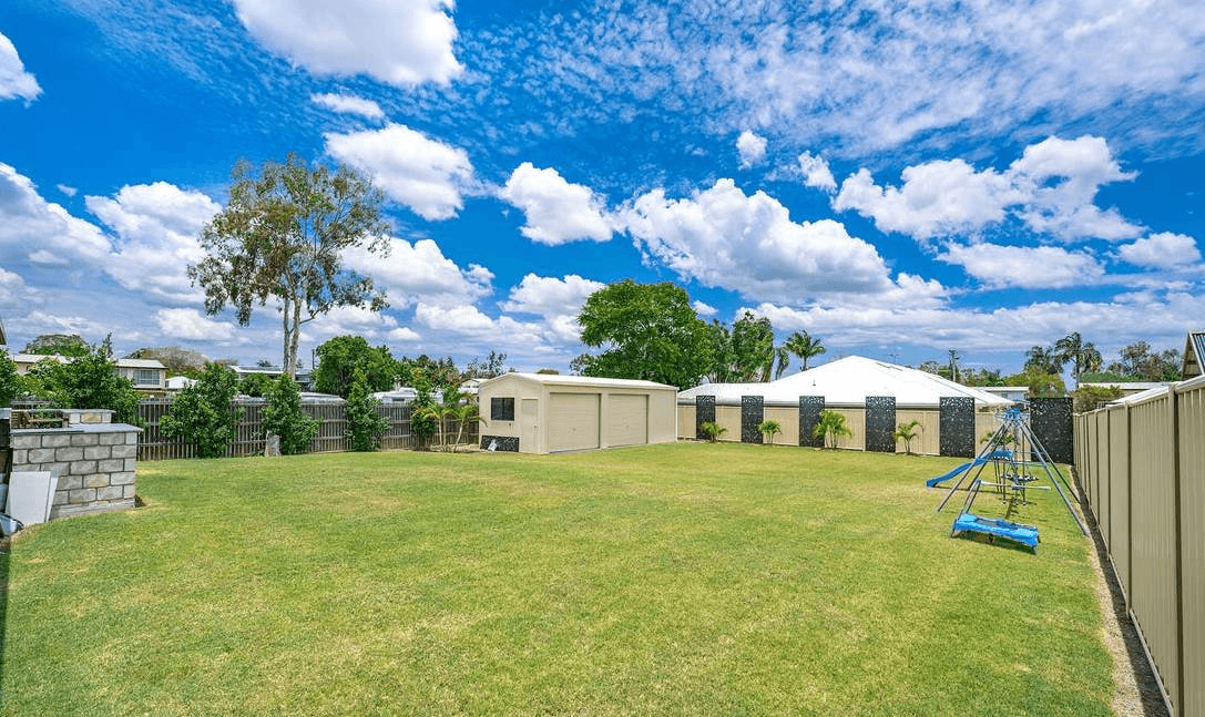 11 BARRY STREET, GRACEMERE, QLD 4702