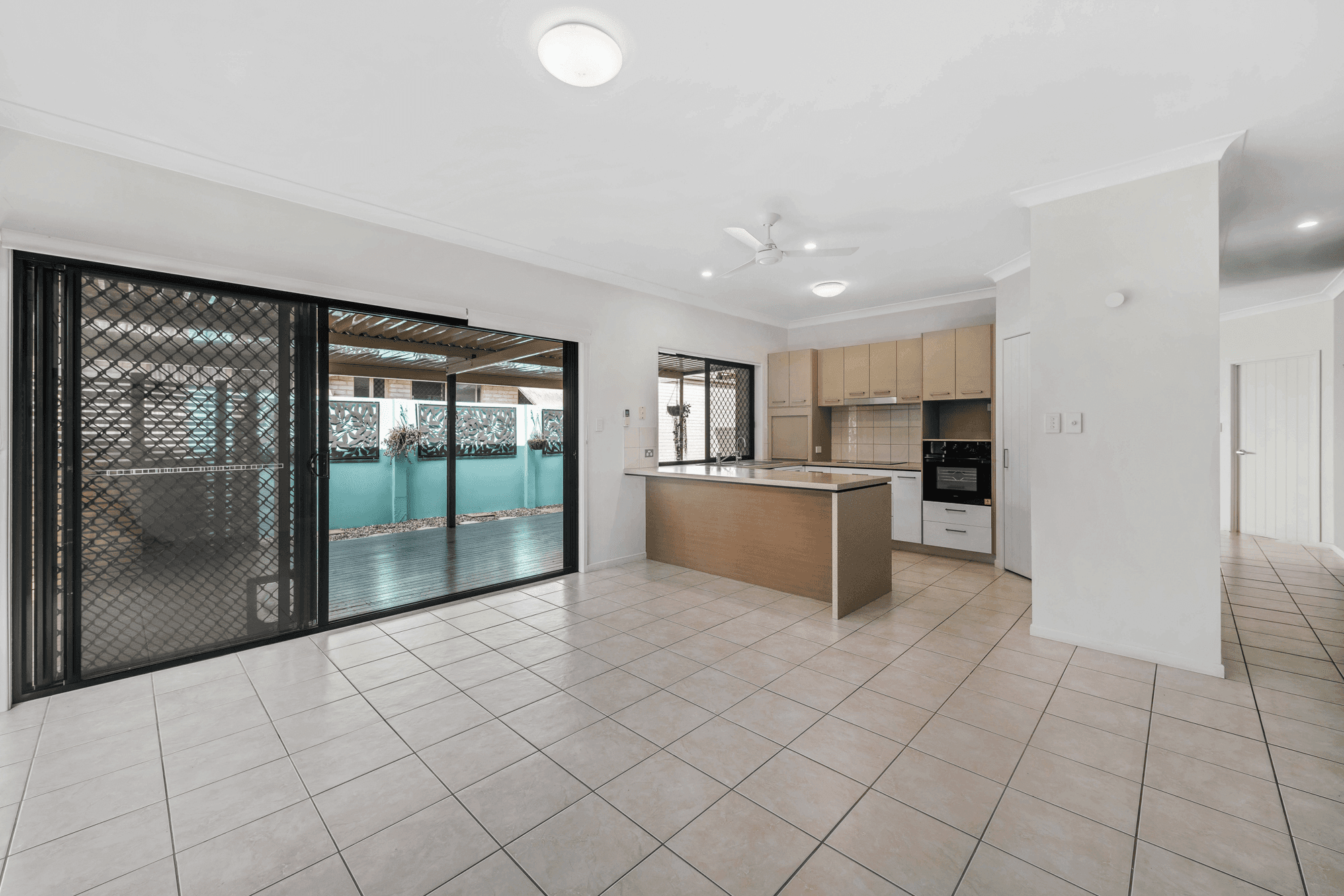 15 Greenview Avenue, BEERWAH, QLD 4519