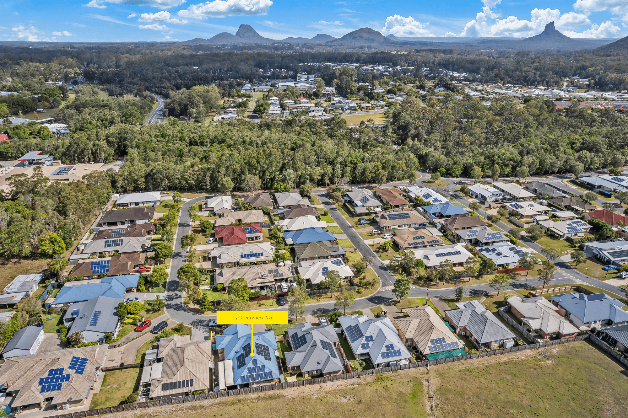 15 Greenview Avenue, BEERWAH, QLD 4519