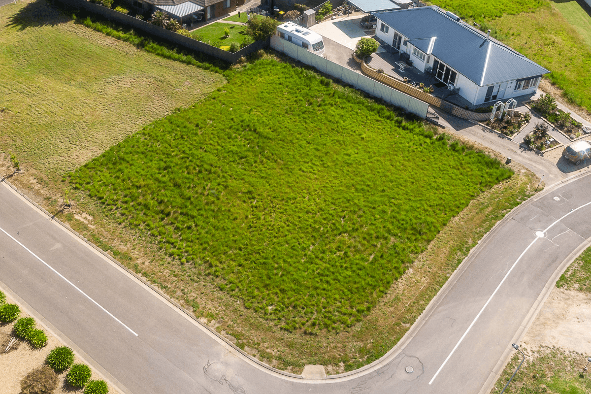 3 Stone Hut Cct, ENCOUNTER BAY, SA 5211