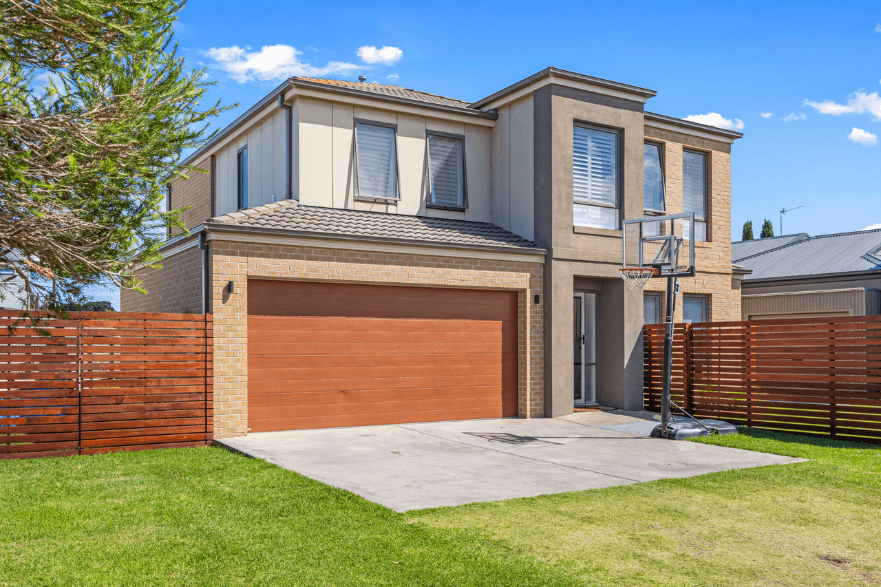 37 Paperbark Place, INVERLOCH, VIC 3996