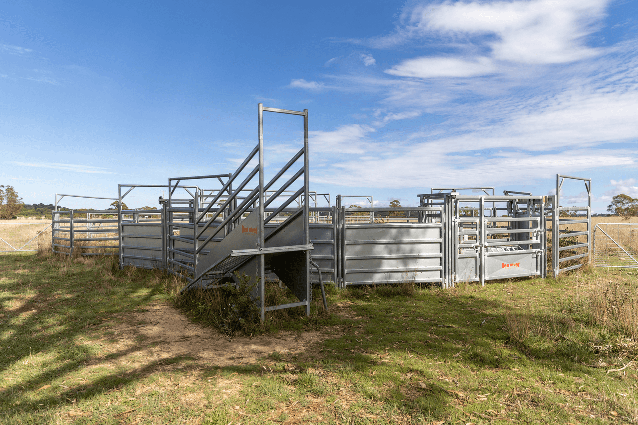 "Cherrywood" 240 Bundarra Road, ARMIDALE, NSW 2350