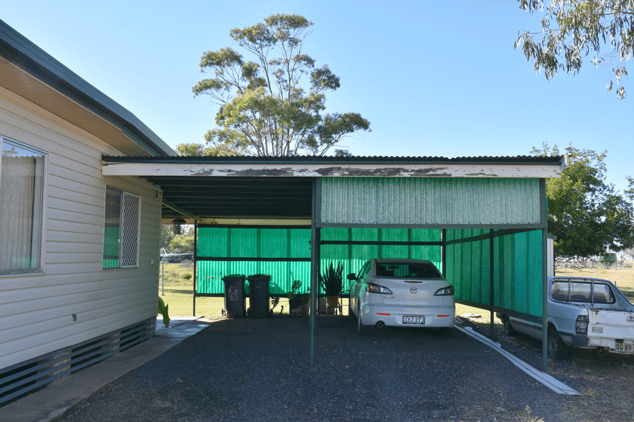 33 Terry Hie Hie Road, MOREE, NSW 2400