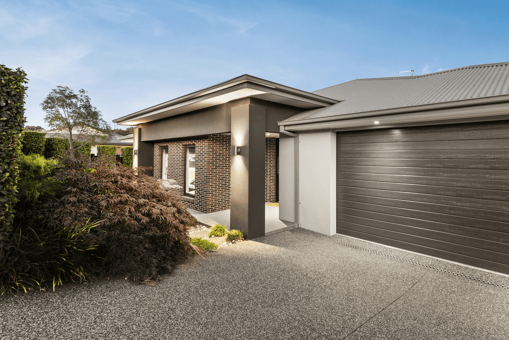 30 Wakehurst Way, OFFICER, VIC 3809