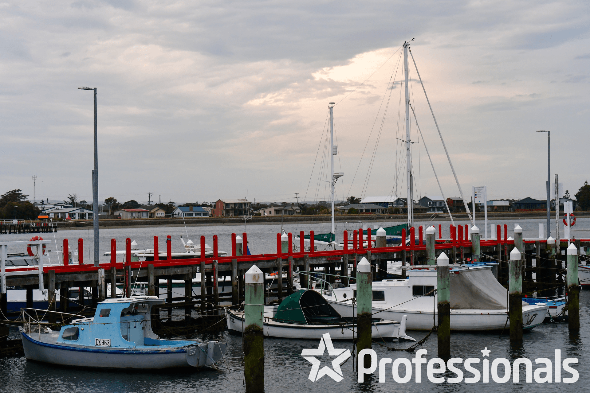 15 Lawrence Street, Port Albert, VIC 3971