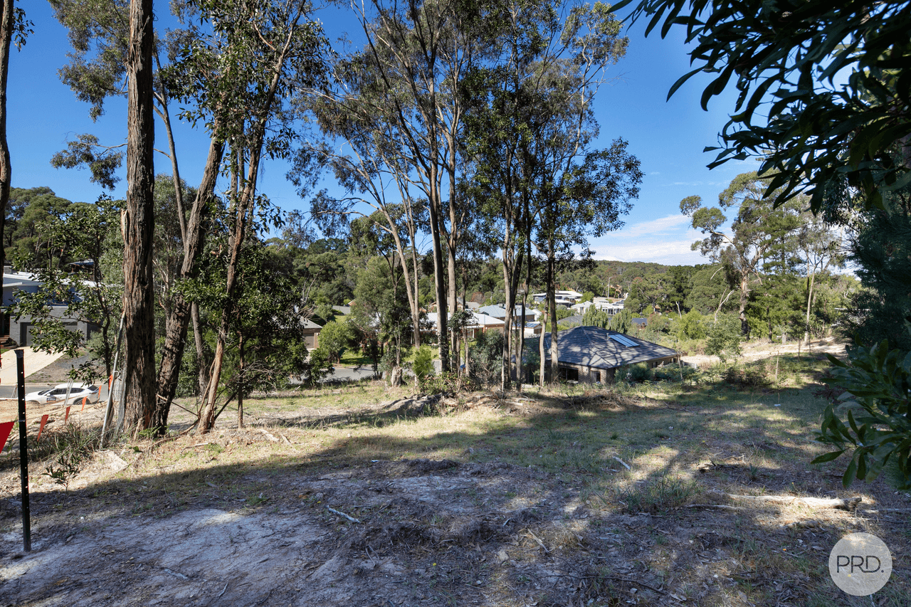 15 Zoe Drive, MOUNT HELEN, VIC 3350