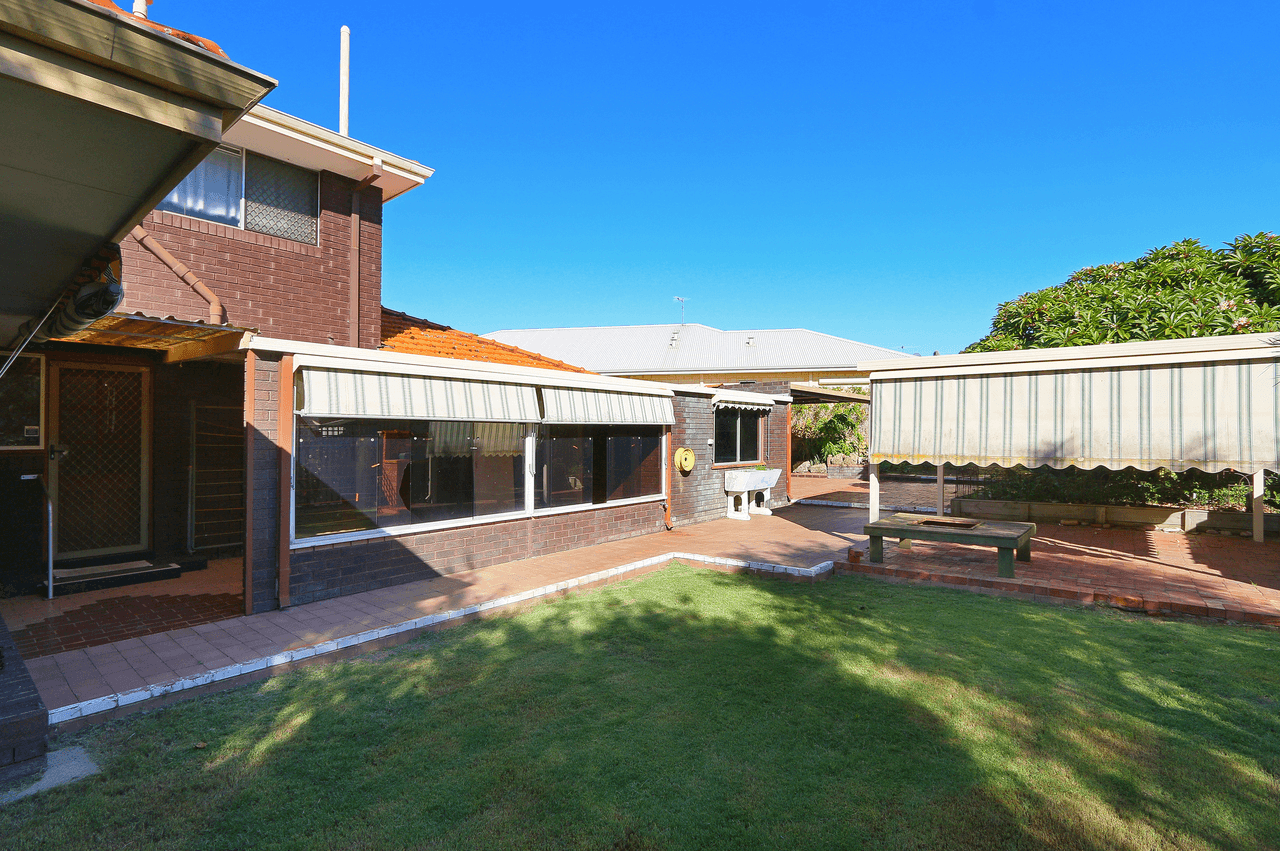 10 Duggan Court, KARDINYA, WA 6163