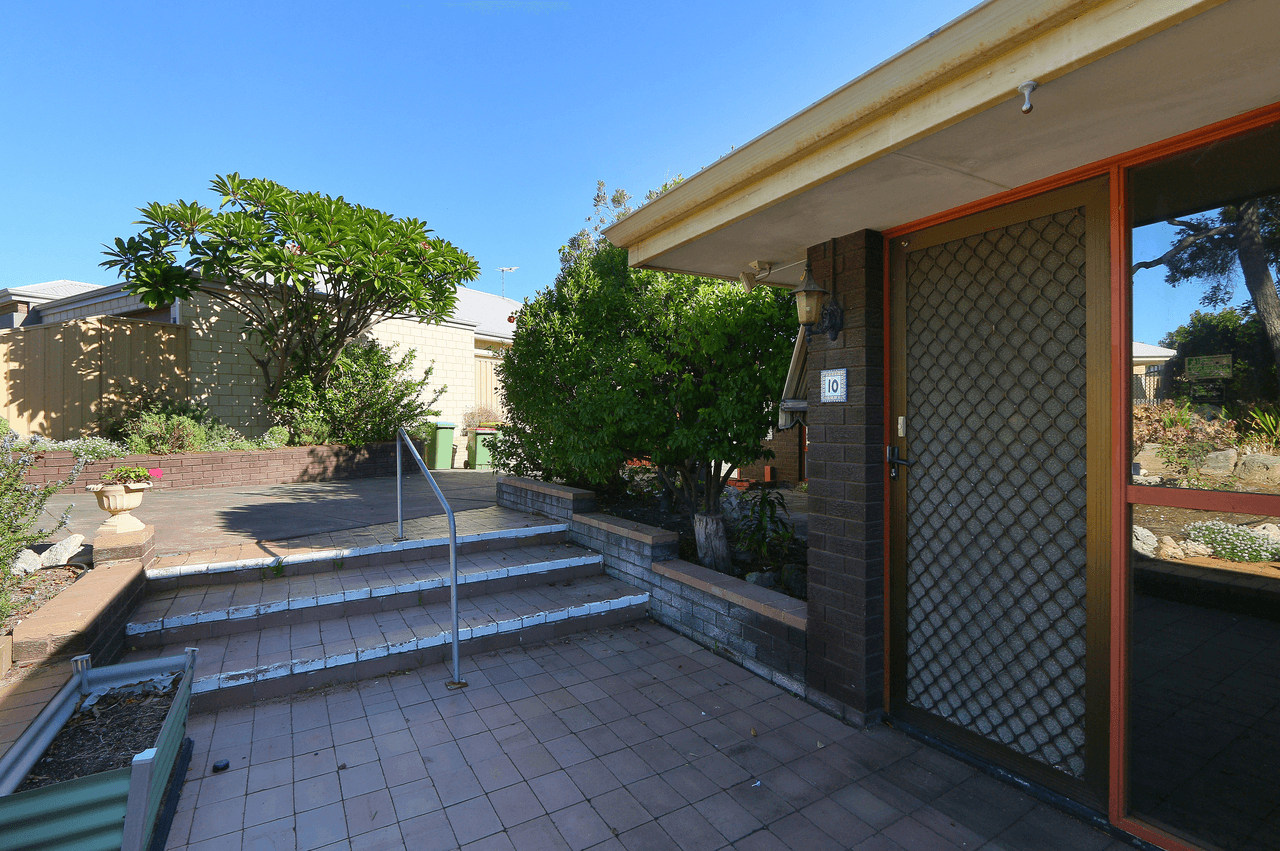 10 Duggan Court, KARDINYA, WA 6163