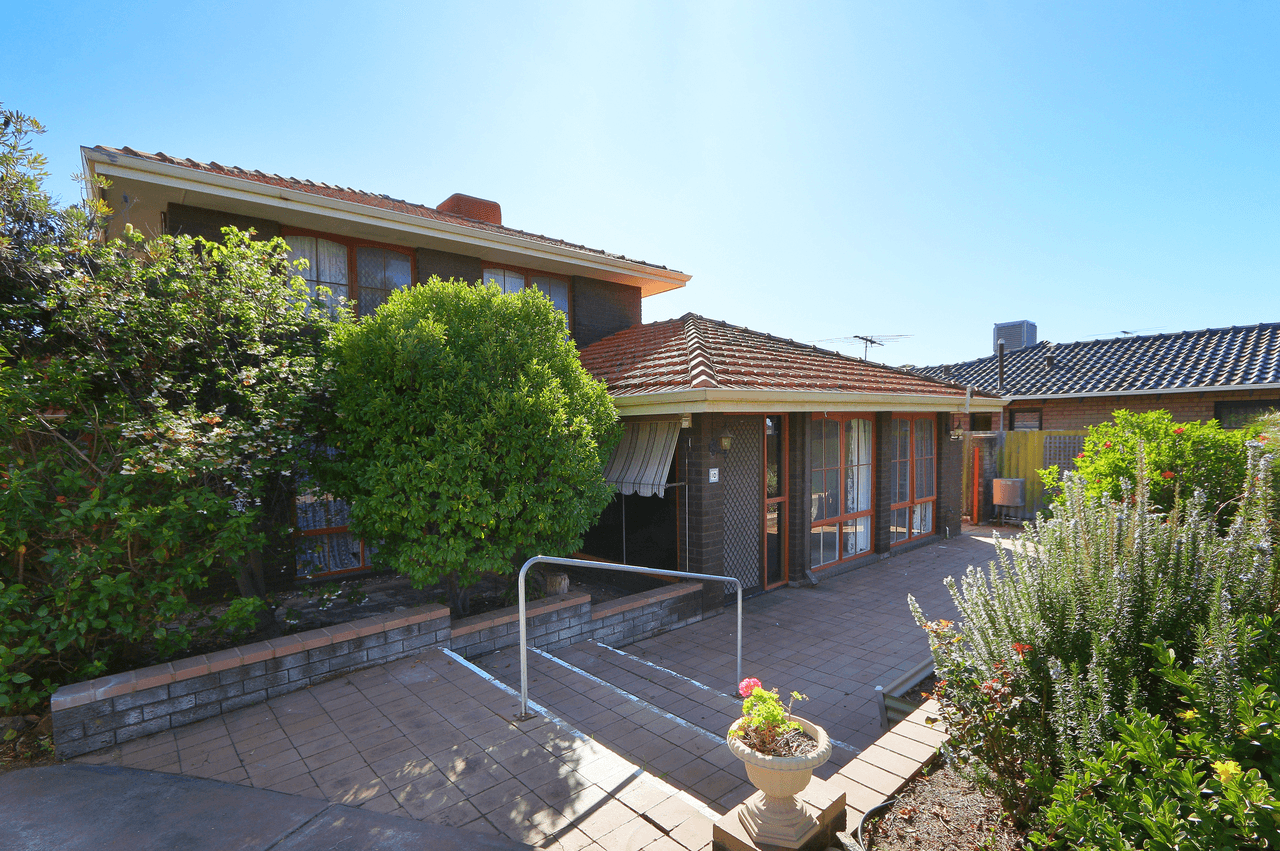 10 Duggan Court, KARDINYA, WA 6163