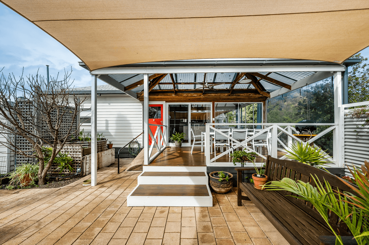 131 Hindmarsh Road, VICTOR HARBOR, SA 5211