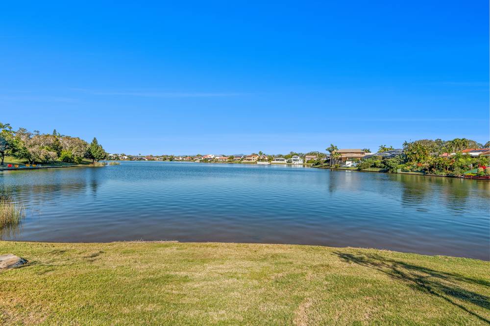 12/173 Barrier Reef Drive, Mermaid Waters, QLD 4218