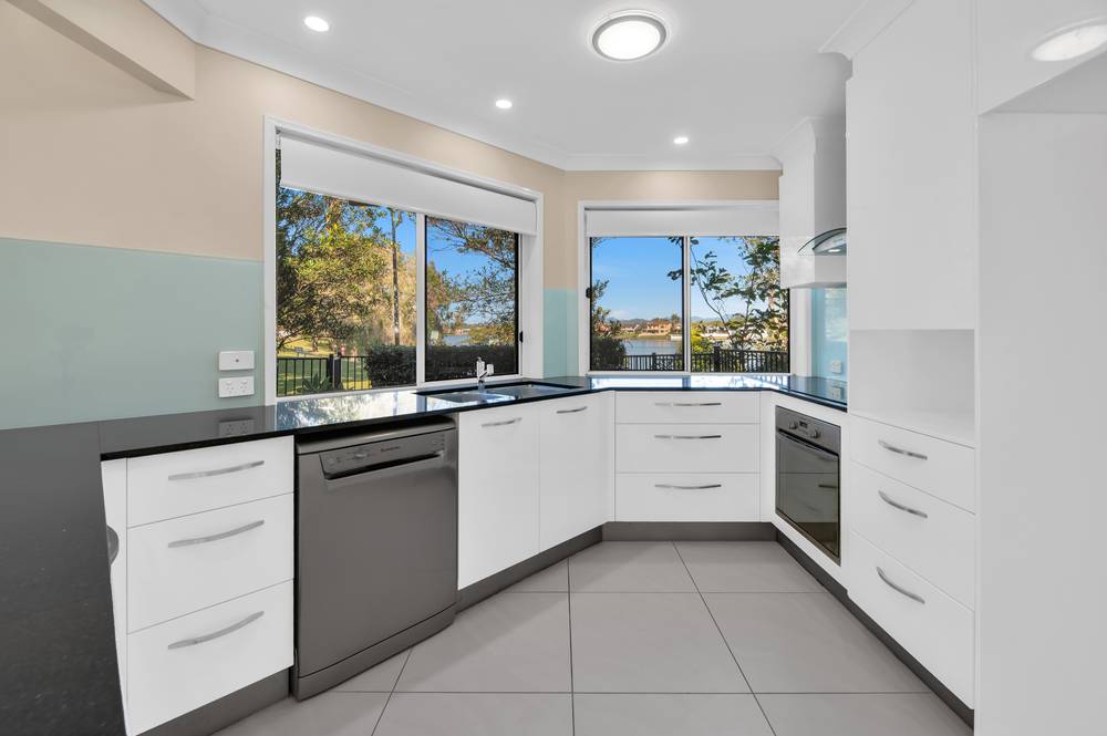 12/173 Barrier Reef Drive, Mermaid Waters, QLD 4218