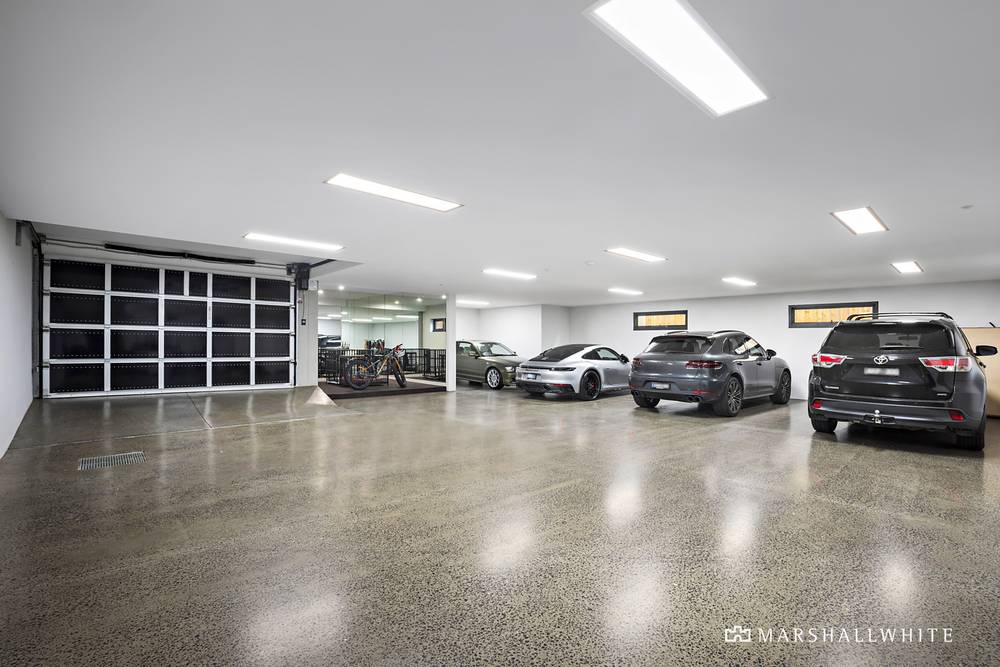 16 Staughton Road, Glen Iris, VIC 3146