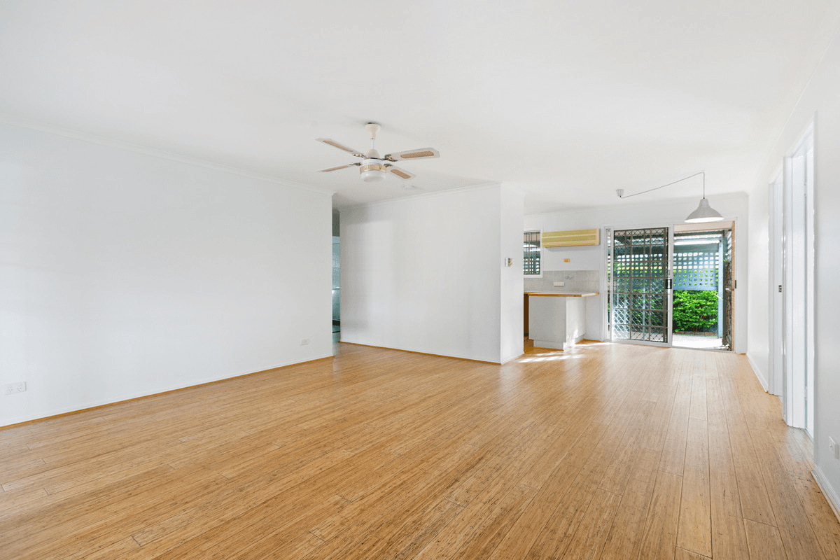 8/205 Colburn Avenue, VICTORIA POINT, QLD 4165