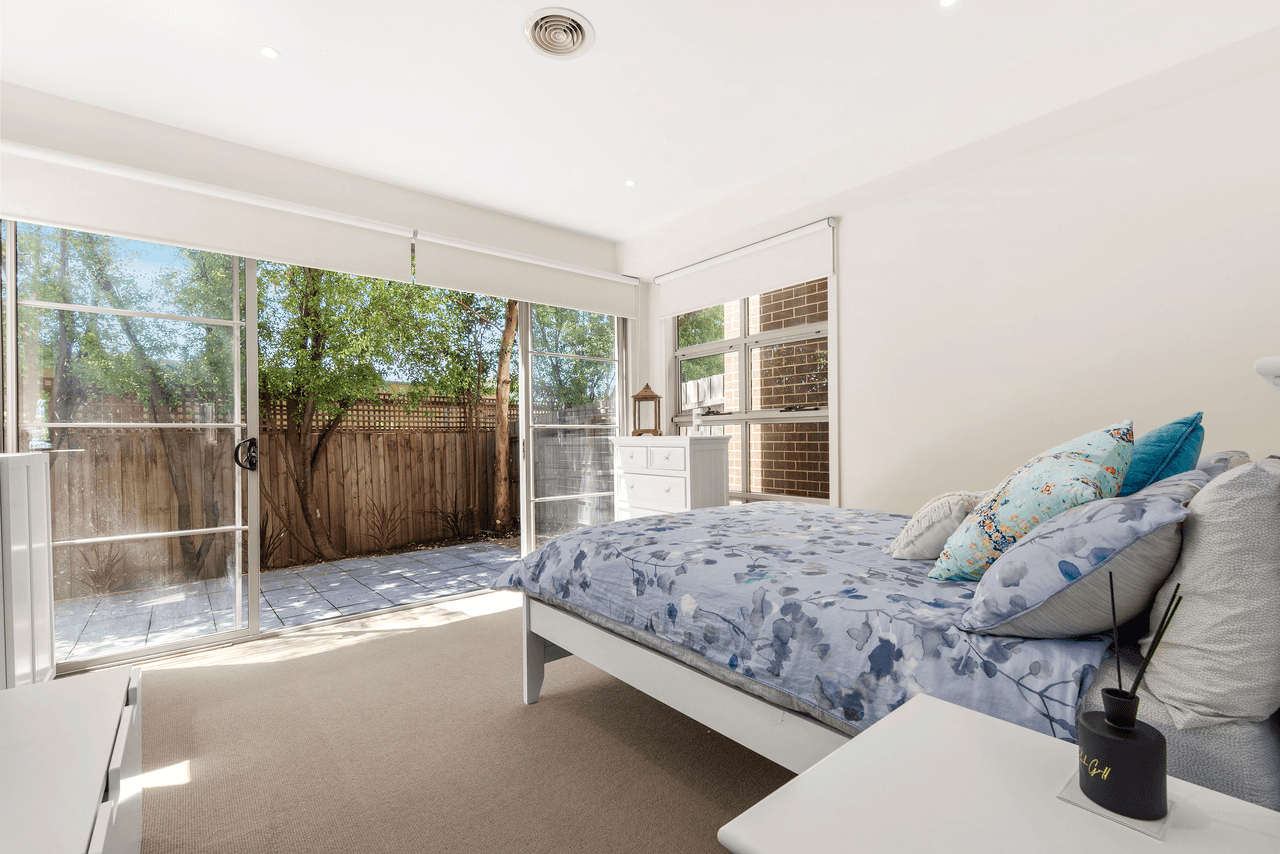 2/4 Dora Avenue, BLACKBURN, VIC 3130