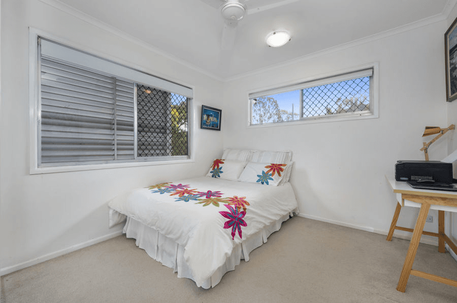 171 Gaynesford Street, HOLLAND PARK WEST, QLD 4121