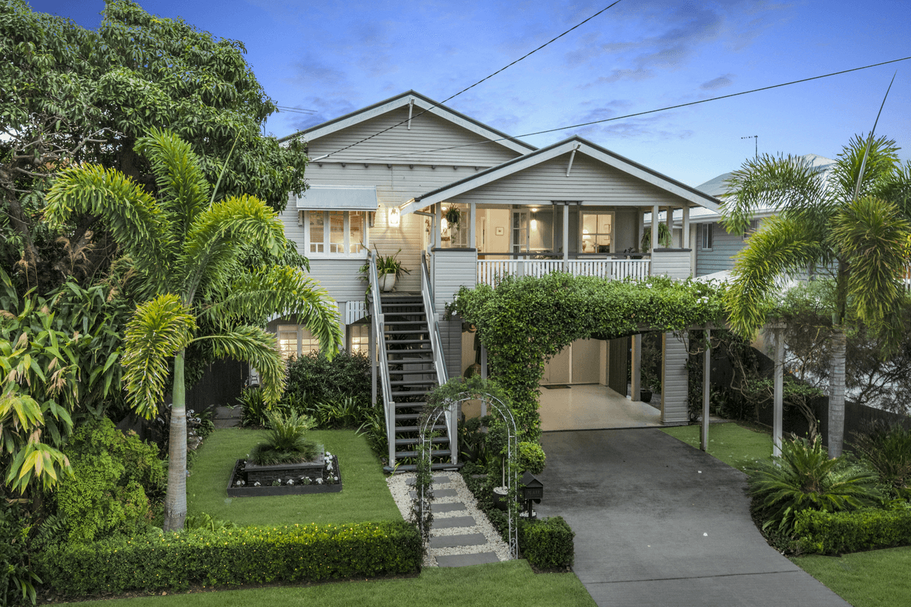 15 Kenilworth Street, SHERWOOD, QLD 4075