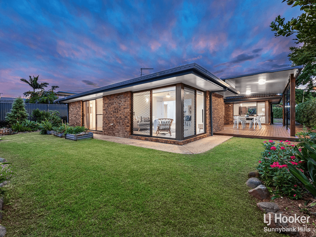 2 Harvey Place, WISHART, QLD 4122