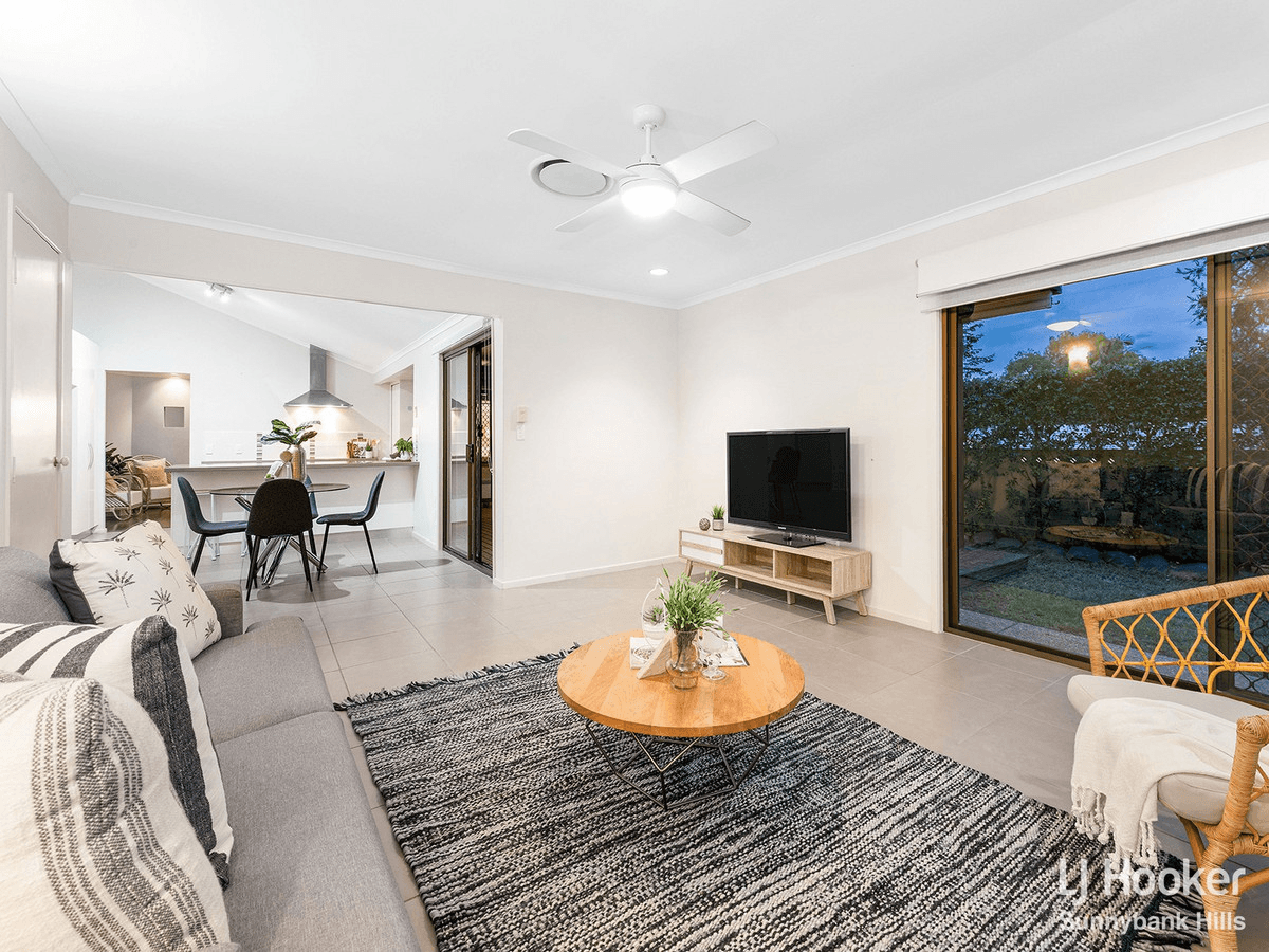 2 Harvey Place, WISHART, QLD 4122