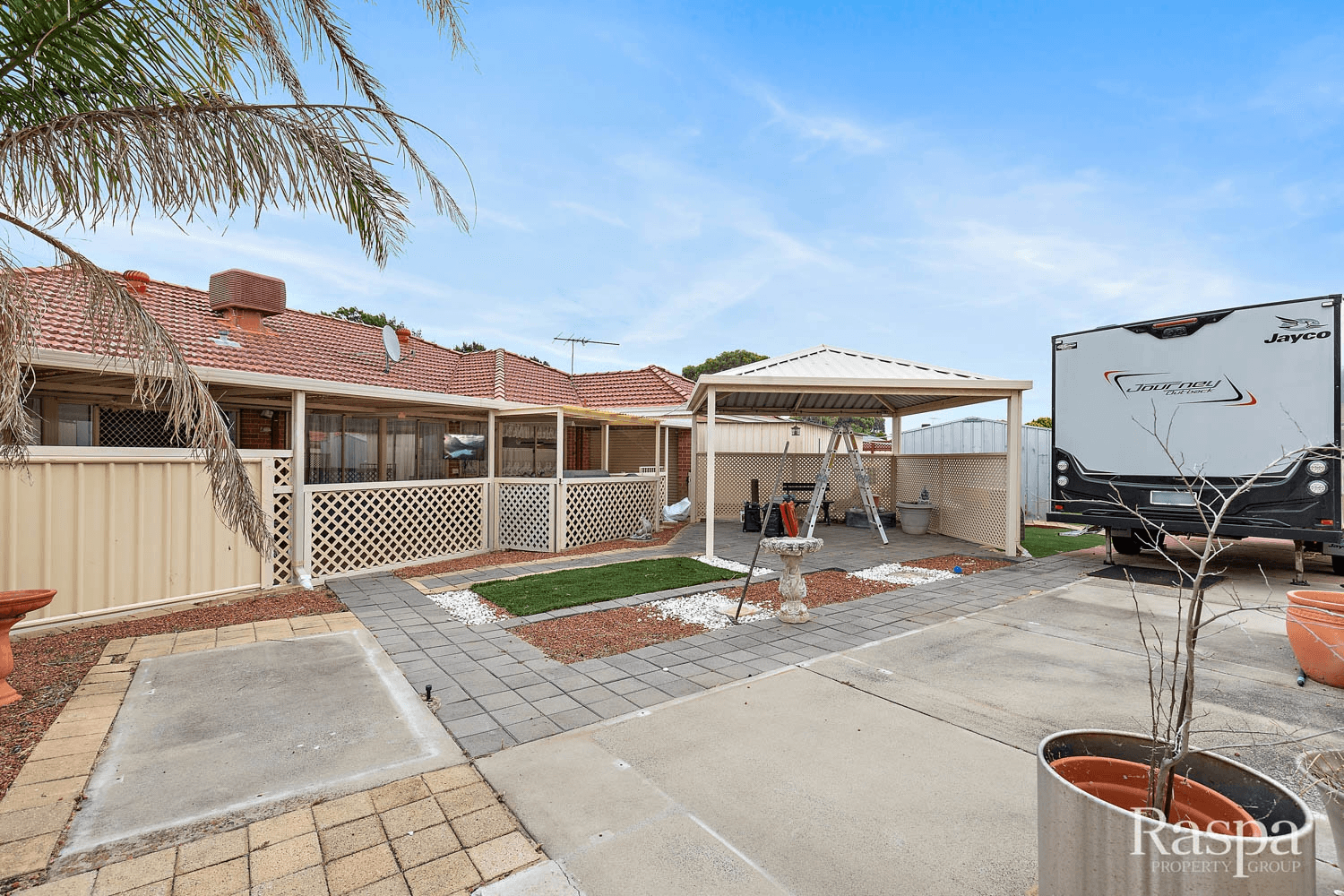 2 Cherbourg Grove, Port Kennedy, WA 6172