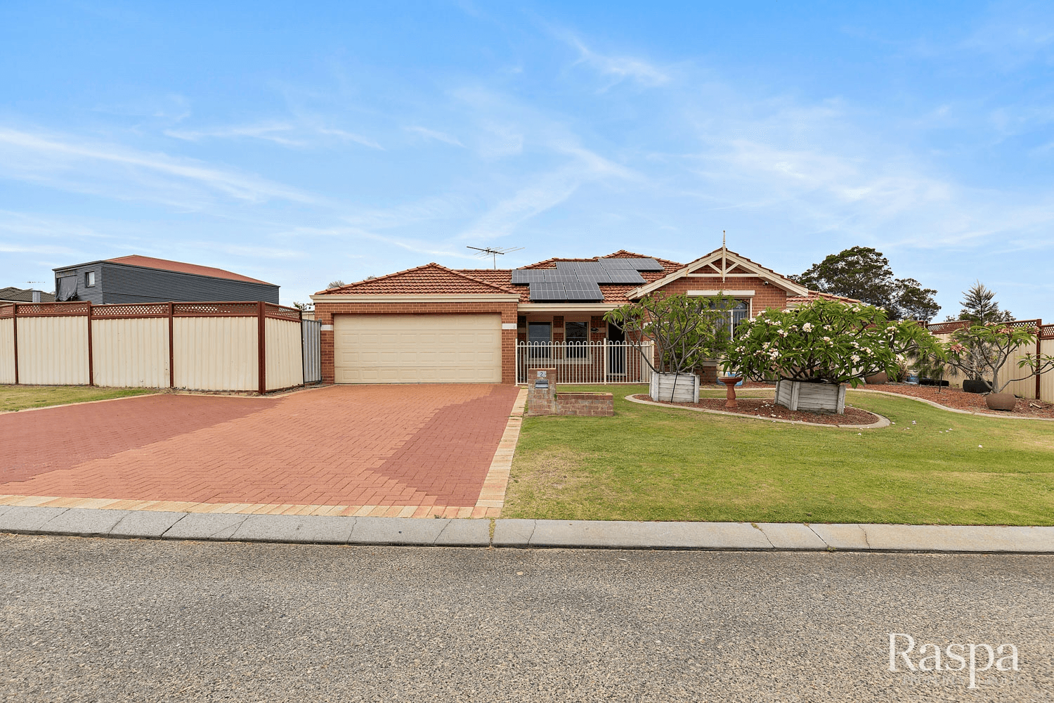 2 Cherbourg Grove, Port Kennedy, WA 6172