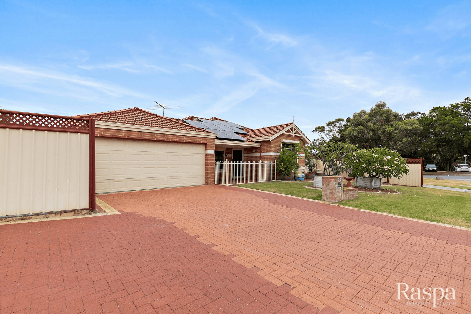 2 Cherbourg Grove, Port Kennedy, WA 6172