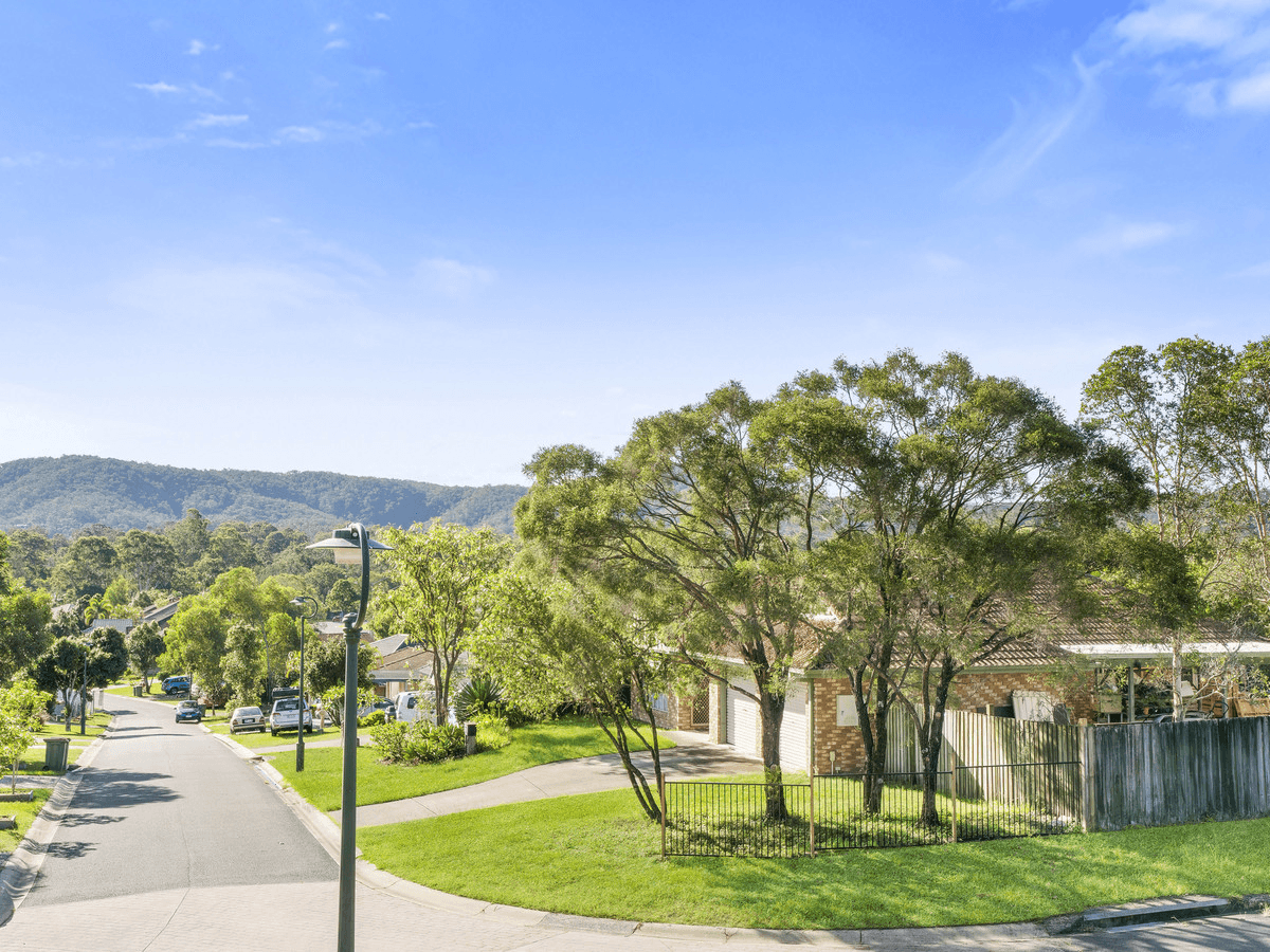 22 Edgehill Drive, NERANG, qld 4211