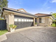 22 Edgehill Drive, NERANG, qld 4211