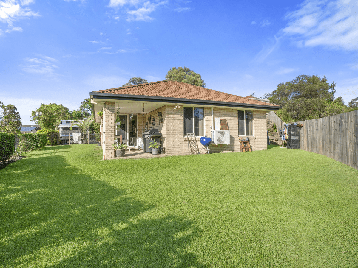 22 Edgehill Drive, NERANG, qld 4211