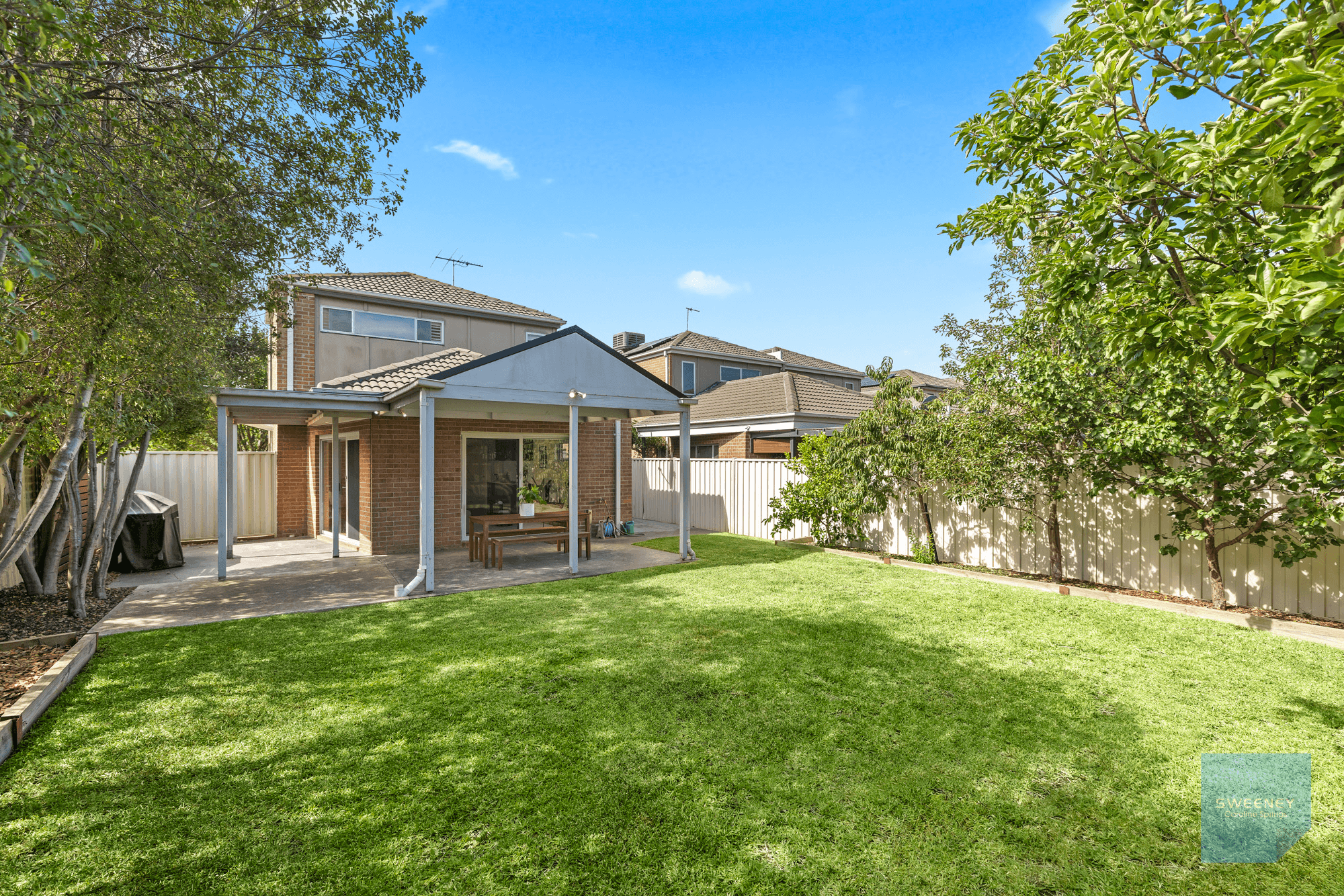 13 Beacon Lane, CAROLINE SPRINGS, VIC 3023