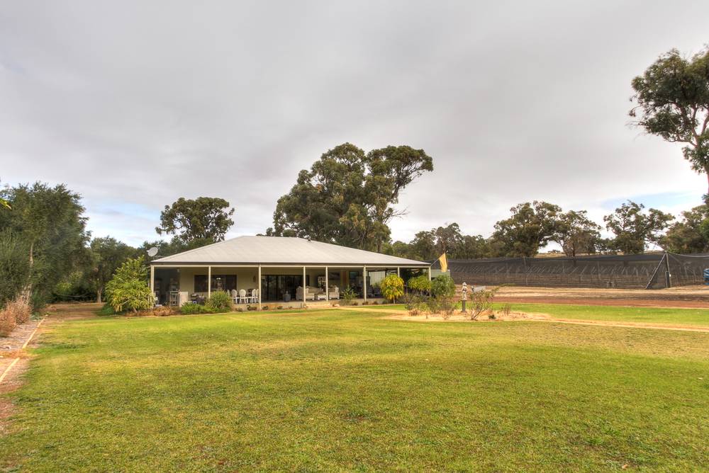 317 Rangeview Drive, Wanerie, WA 6503