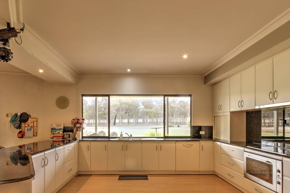 317 Rangeview Drive, Wanerie, WA 6503