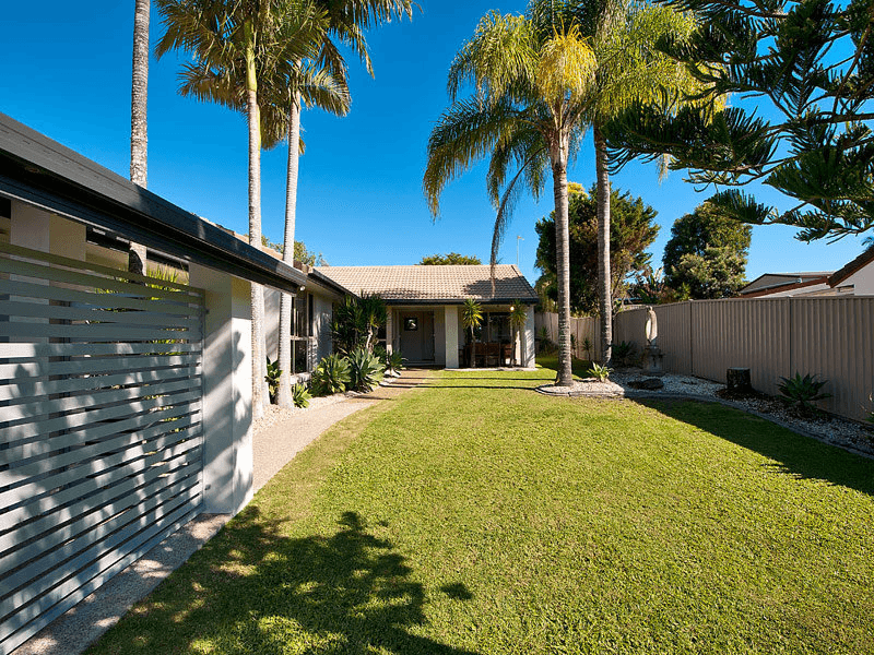 33 Hickey Way, Carrara, QLD 4211